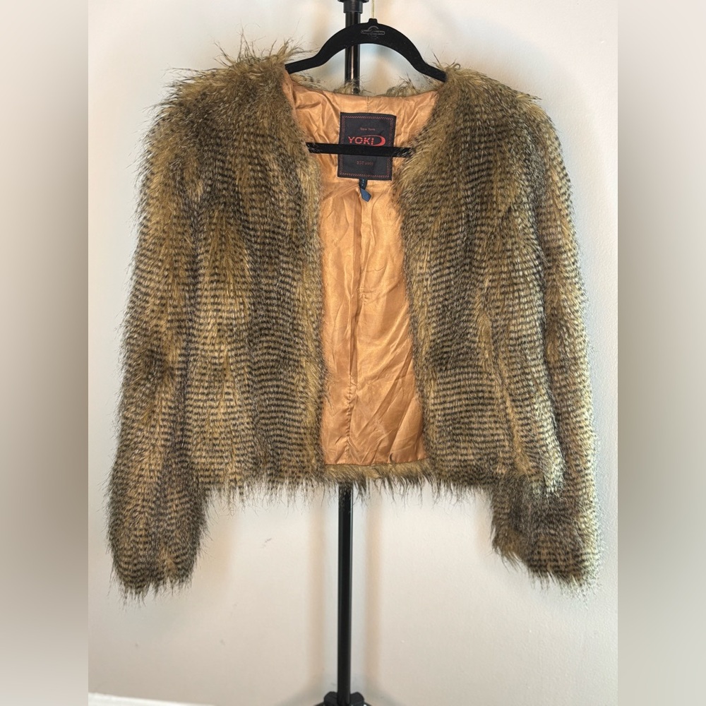 Yoki Women's Striped Faux Fur Teddy Jacket - Brown and Black